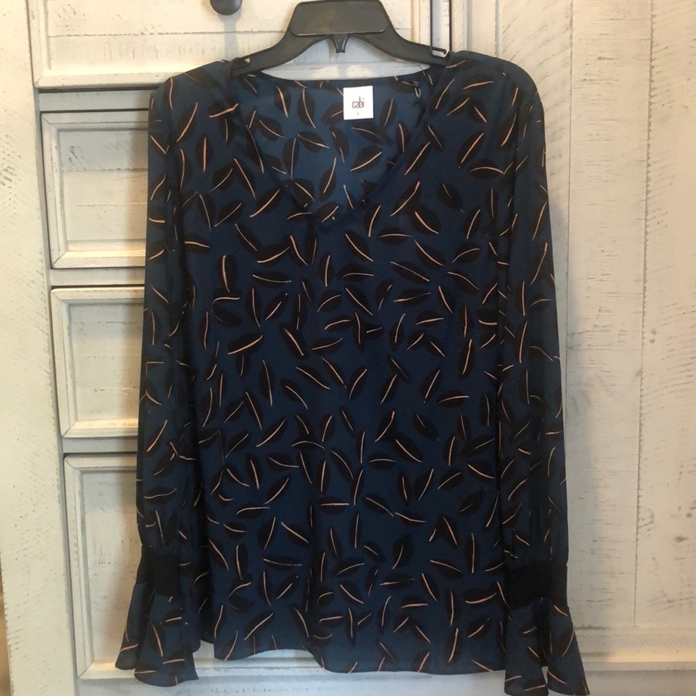 Cabi Shadow leaf Blouse, Size L, NWT